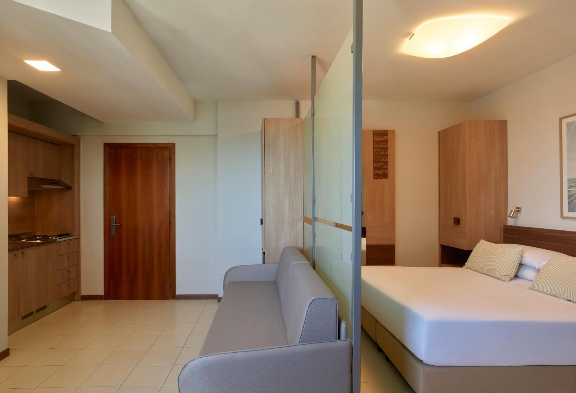 Serena Majestic Residence Montesilvano Marina 객실 사진